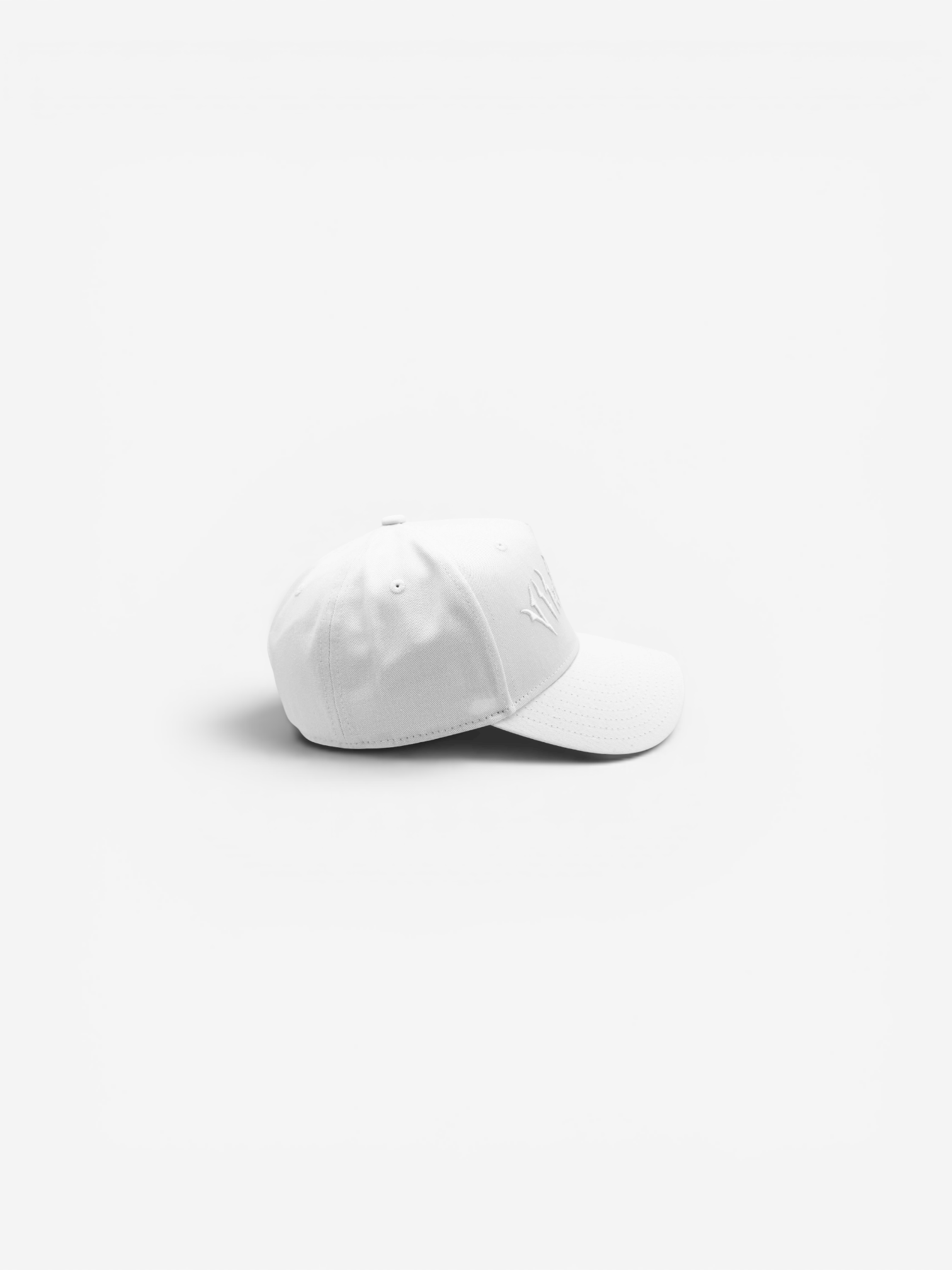 VILEBOY™ Gothic Logo Cap in White-thumbmail-3